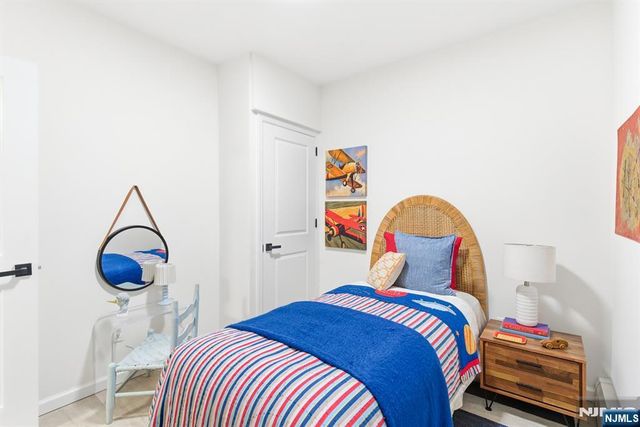 86 Roosevelt Avenue, Belleville, NJ 07109