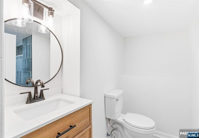 86 Roosevelt Avenue, Belleville, NJ 07109