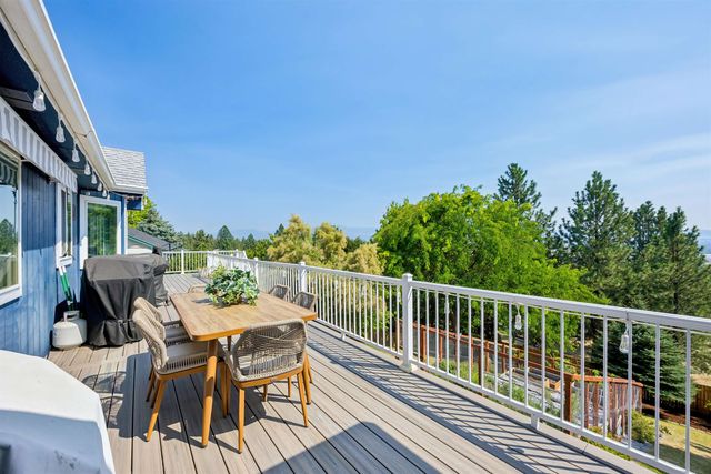 18616 E Cerro Ct, Otis Orchards, WA 99027
