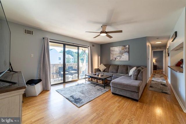 506 THE WOODS, Cherry Hill, NJ 08003