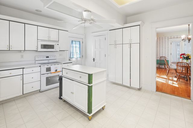 702 E Montgomery Street, Knoxville, IA 50138