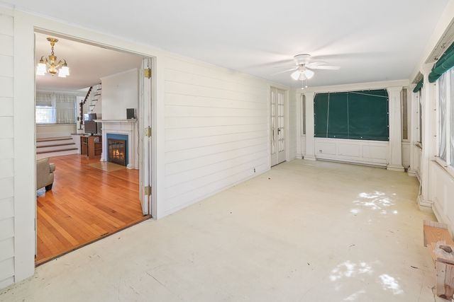 702 E Montgomery Street, Knoxville, IA 50138