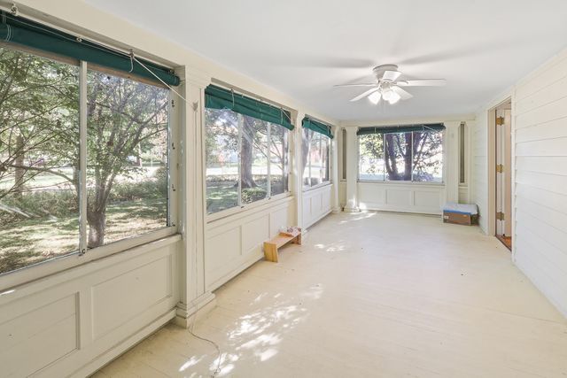 702 E Montgomery Street, Knoxville, IA 50138