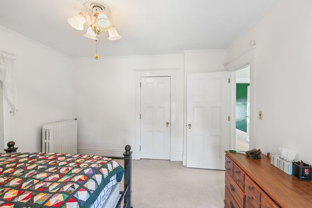 702 E Montgomery Street, Knoxville, IA 50138