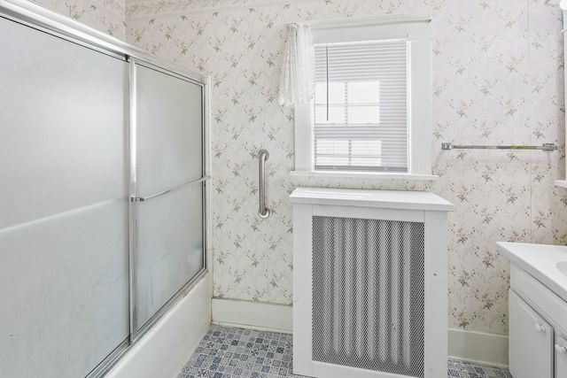 702 E Montgomery Street, Knoxville, IA 50138