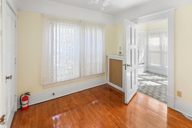 702 E Montgomery Street, Knoxville, IA 50138