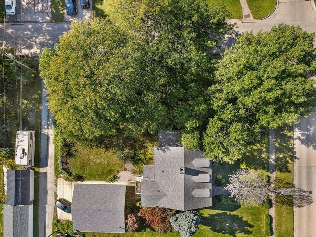 702 E Montgomery Street, Knoxville, IA 50138