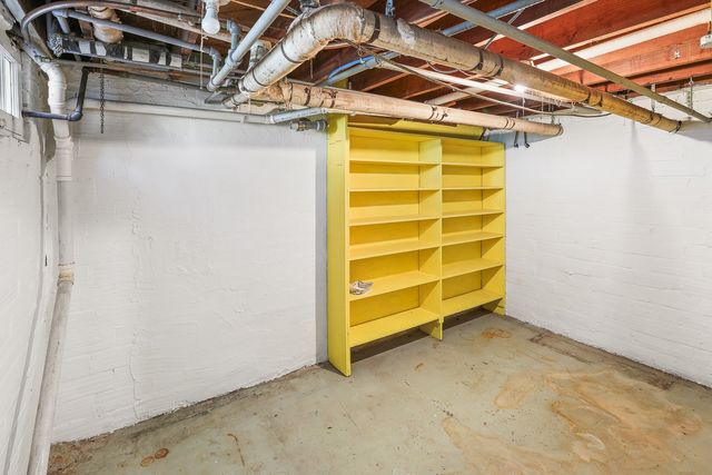 702 E Montgomery Street, Knoxville, IA 50138