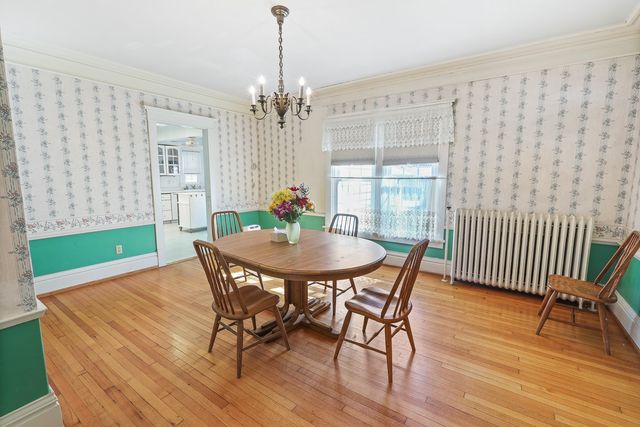 702 E Montgomery Street, Knoxville, IA 50138