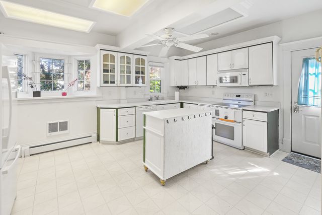 702 E Montgomery Street, Knoxville, IA 50138