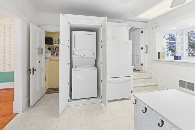 702 E Montgomery Street, Knoxville, IA 50138