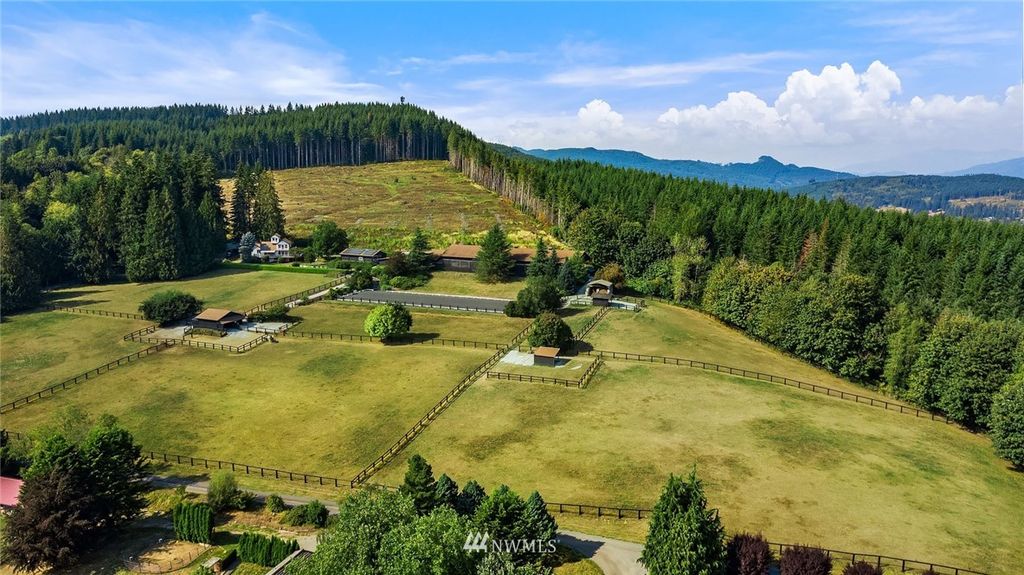Image 1 of property listing at 703 316th Street NE, Stanwood, WA 98292