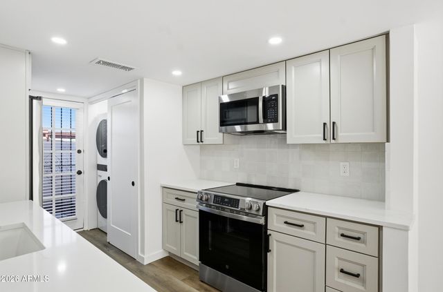 6150 N SCOTTSDALE Road 9, Paradise Valley, AZ 85253