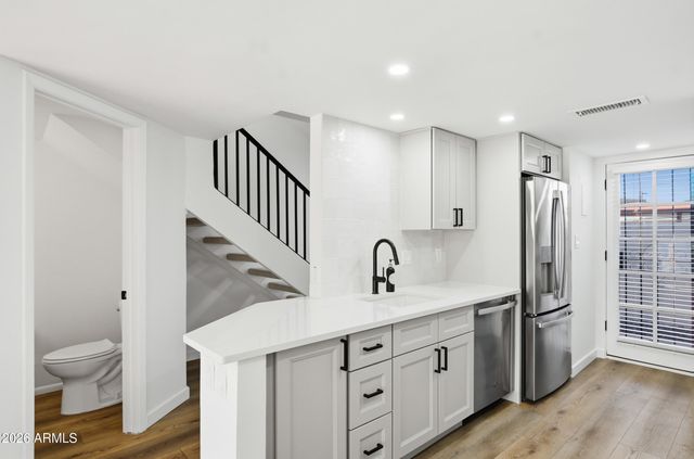 6150 N SCOTTSDALE Road 9, Paradise Valley, AZ 85253