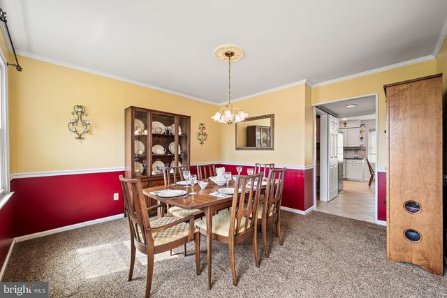 6 GOLDENROD CT, Newtown, PA 18940