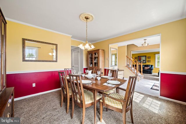 6 GOLDENROD CT, Newtown, PA 18940