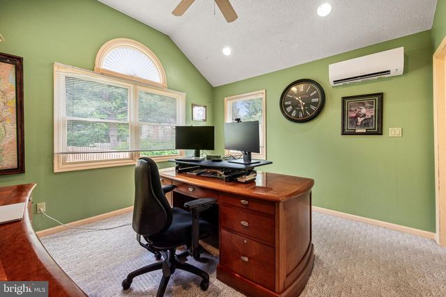 6 GOLDENROD CT, Newtown, PA 18940