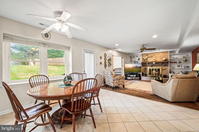 6 GOLDENROD CT, Newtown, PA 18940