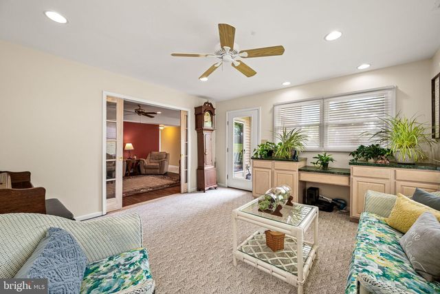 6 GOLDENROD CT, Newtown, PA 18940