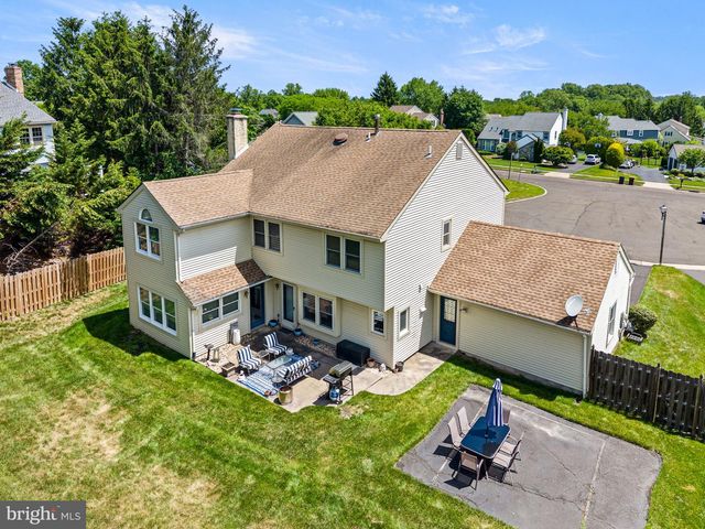 6 GOLDENROD CT, Newtown, PA 18940
