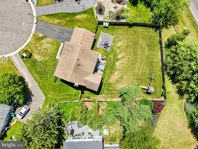 6 GOLDENROD CT, Newtown, PA 18940