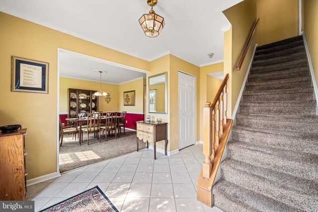 6 GOLDENROD CT, Newtown, PA 18940