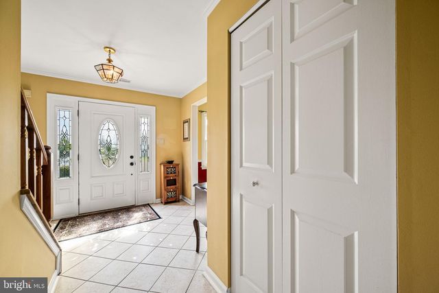 6 GOLDENROD CT, Newtown, PA 18940