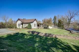 220 North Riverside Drive, Elizabethton, TN 37643