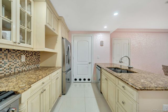 63-36 99th Street 3K, Rego Park, NY 11374