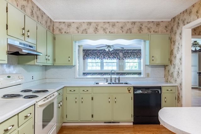 544 E Madison St, Pulaski, TN 38478