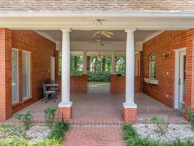 433 Regency Boulevard, Shreveport, LA 71106