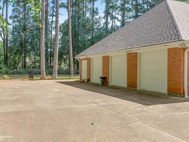 433 Regency Boulevard, Shreveport, LA 71106