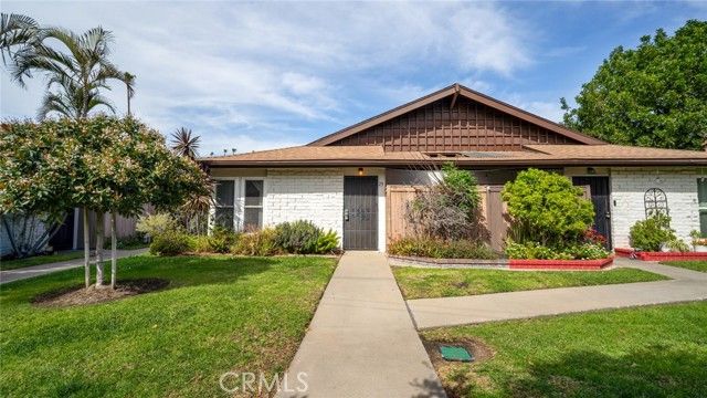 1800 E Heim 29, Orange, CA 92865