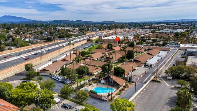 1800 E Heim 29, Orange, CA 92865