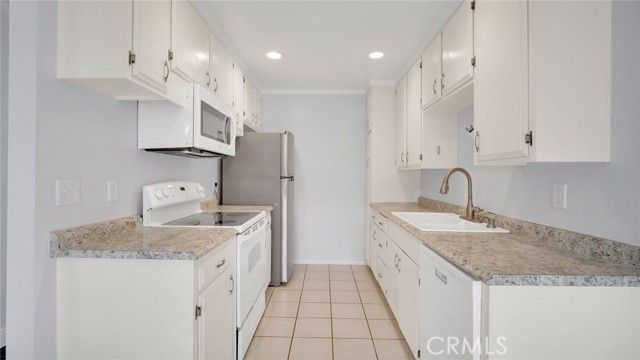 1800 E Heim 29, Orange, CA 92865