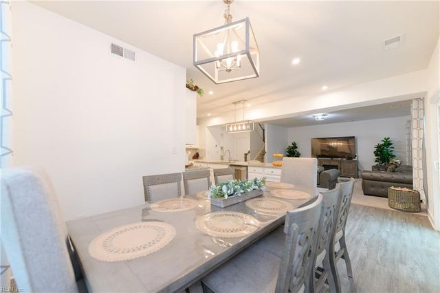 112 Silverlake RN, Yorktown, VA 23690