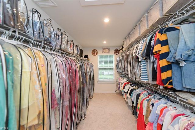 112 Silverlake RN, Yorktown, VA 23690