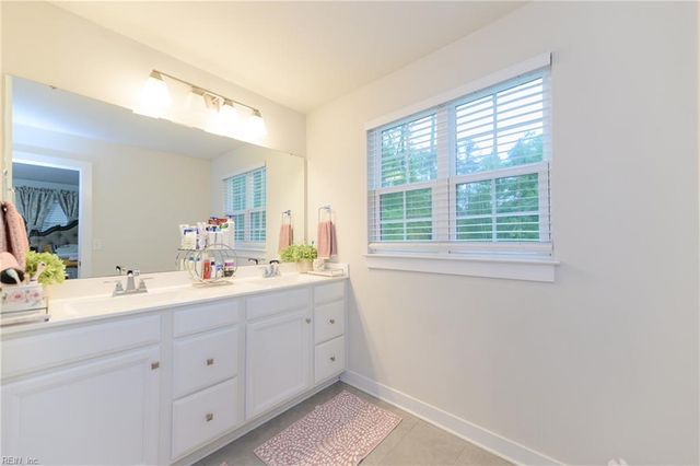 112 Silverlake RN, Yorktown, VA 23690