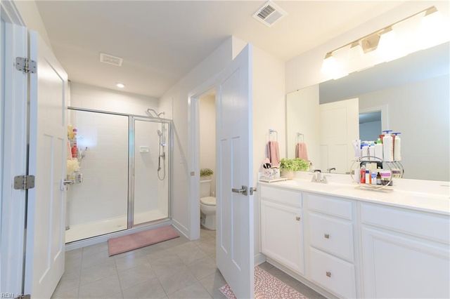 112 Silverlake RN, Yorktown, VA 23690