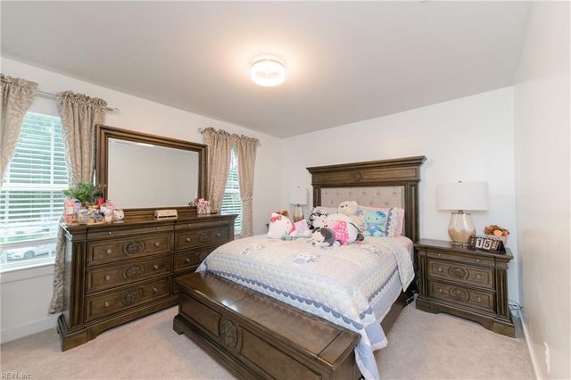 112 Silverlake RN, Yorktown, VA 23690