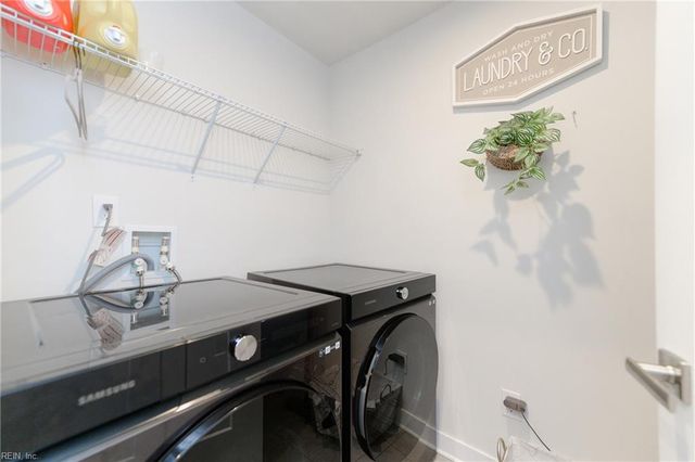112 Silverlake RN, Yorktown, VA 23690