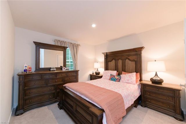 112 Silverlake RN, Yorktown, VA 23690