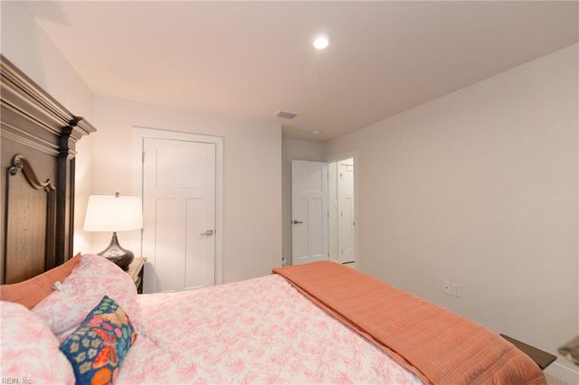 112 Silverlake RN, Yorktown, VA 23690