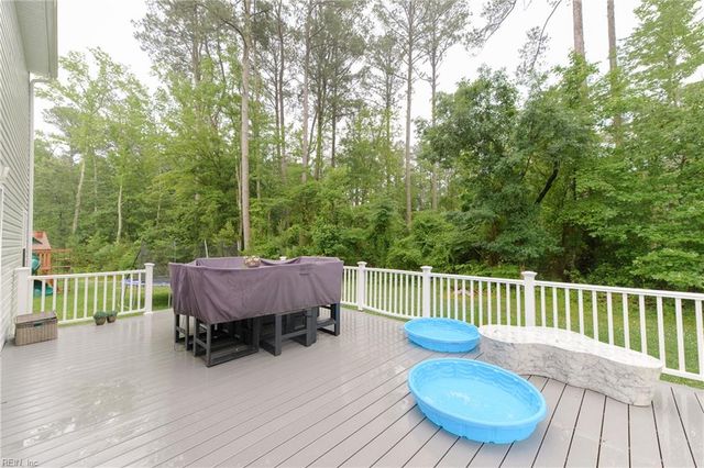 112 Silverlake RN, Yorktown, VA 23690