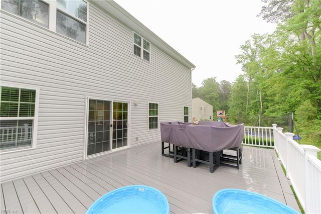 112 Silverlake RN, Yorktown, VA 23690