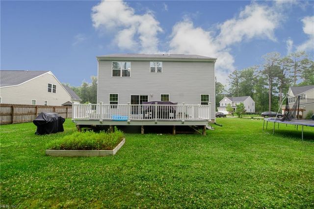 112 Silverlake RN, Yorktown, VA 23690