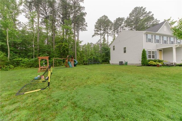 112 Silverlake RN, Yorktown, VA 23690