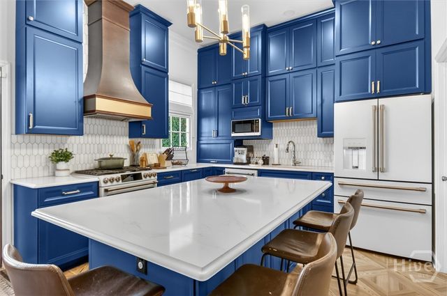 214 W Duffy Street, Savannah, GA 31401