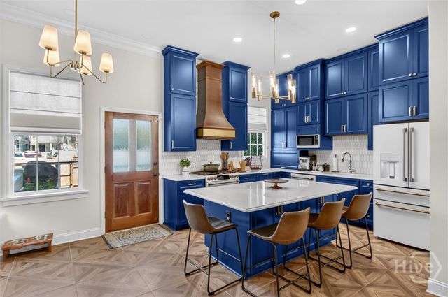 214 W Duffy Street, Savannah, GA 31401