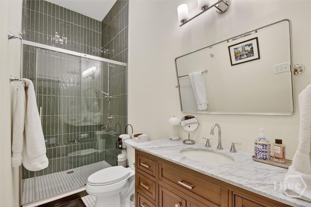 214 W Duffy Street, Savannah, GA 31401